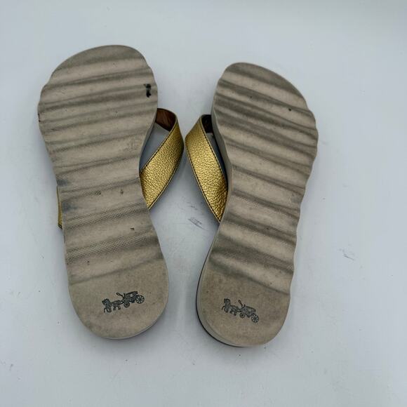Coach Gold Shelly Leather Thong Flip Flop Sandals Size 9 - Picture 8 of 8